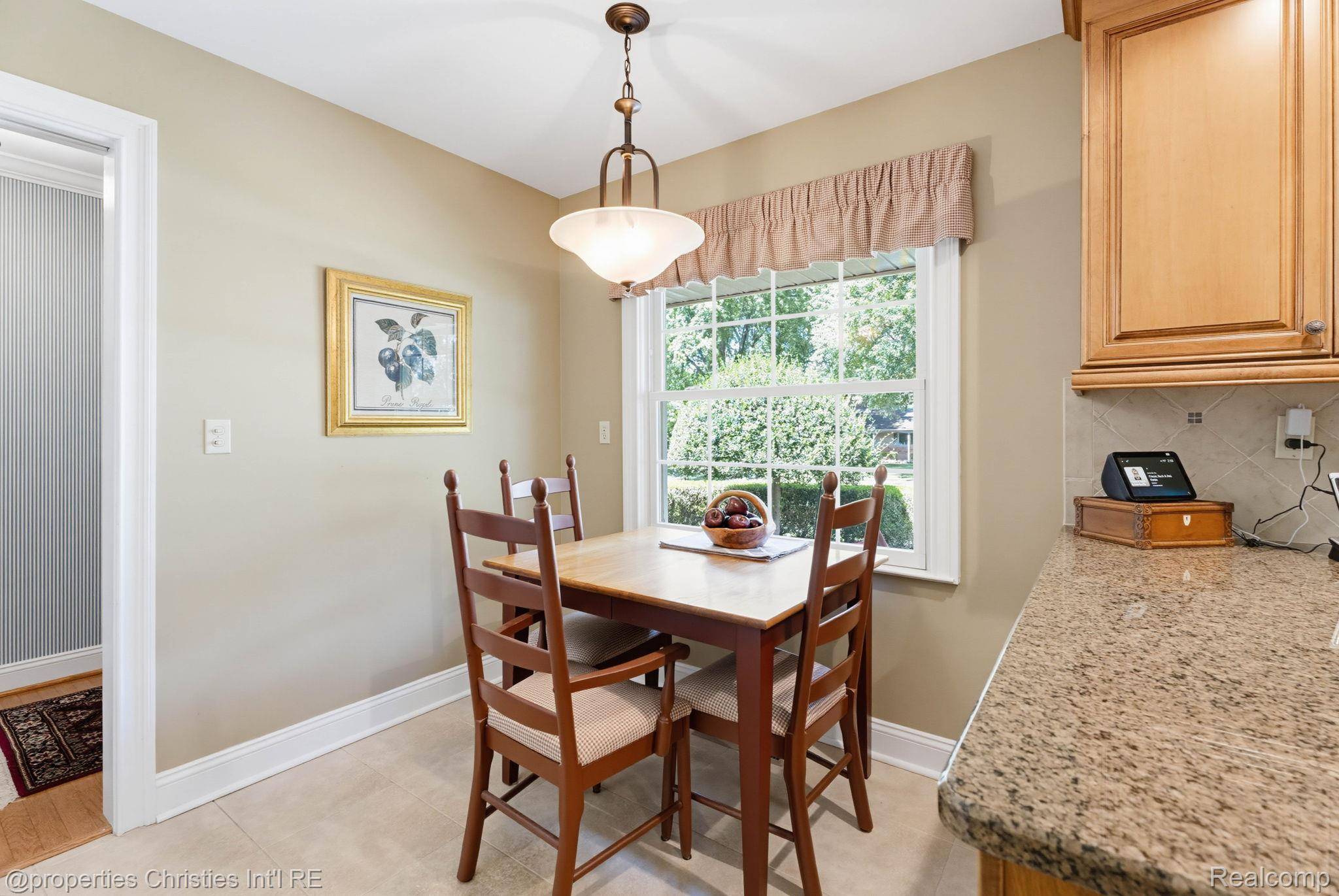 932 S Reading RD, Bloomfield Hills, MI 48304