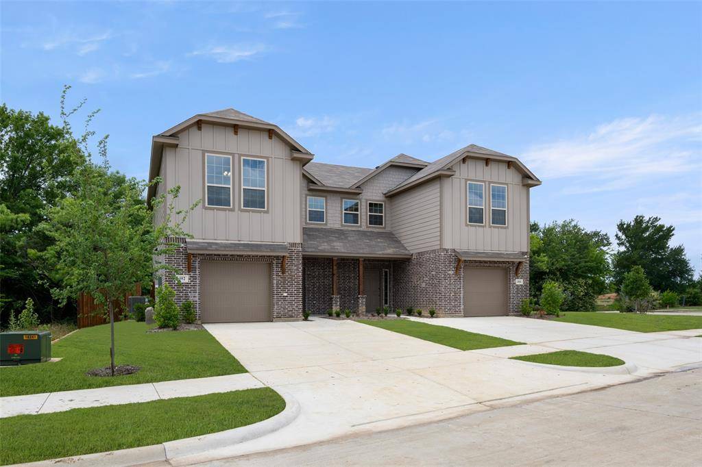 400-402 Trailhead Lane, Denton, TX 76205
