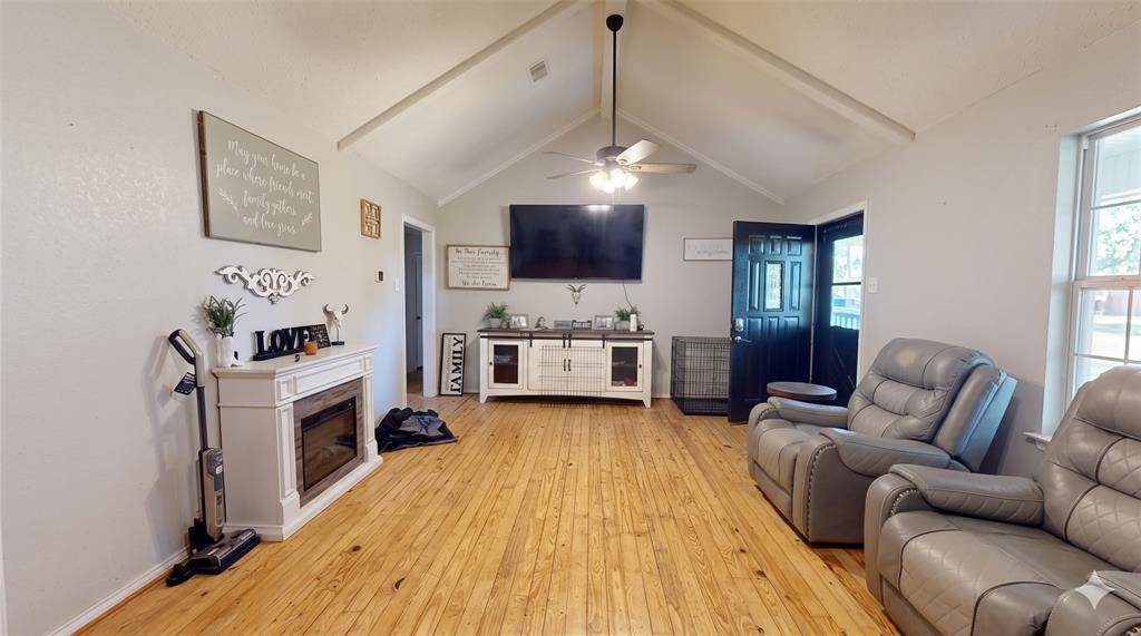 32894 County Road 2142, Kemp, TX 75143