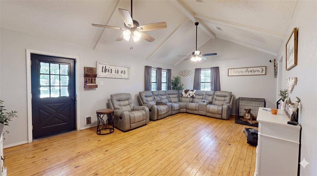 32894 County Road 2142, Kemp, TX 75143