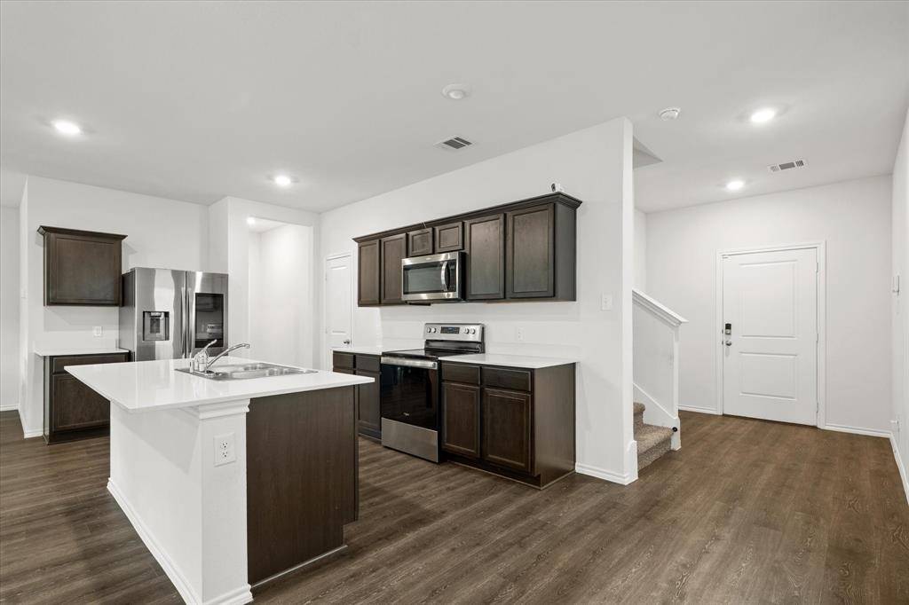 1116 Old Oaks Drive, Forney, TX 75126