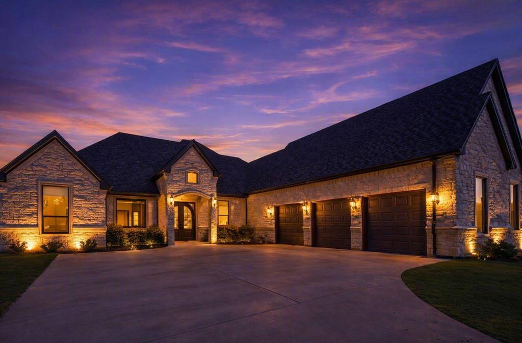 9503 Bellechase Road, Granbury, TX 76049