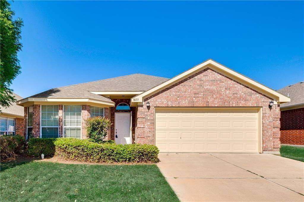8633 Corral Circle, Fort Worth, TX 76244