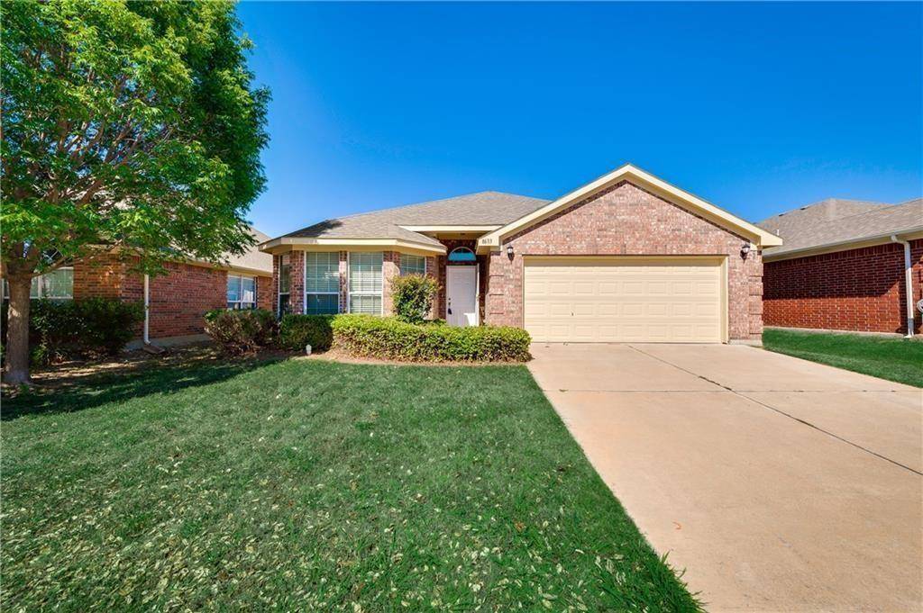 8633 Corral Circle, Fort Worth, TX 76244