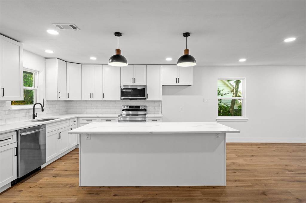 2206 Tosca Lane, Dallas, TX 75224