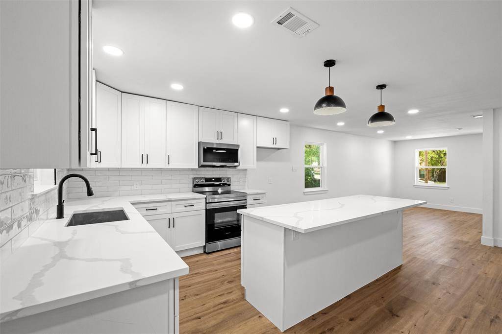 2206 Tosca Lane, Dallas, TX 75224
