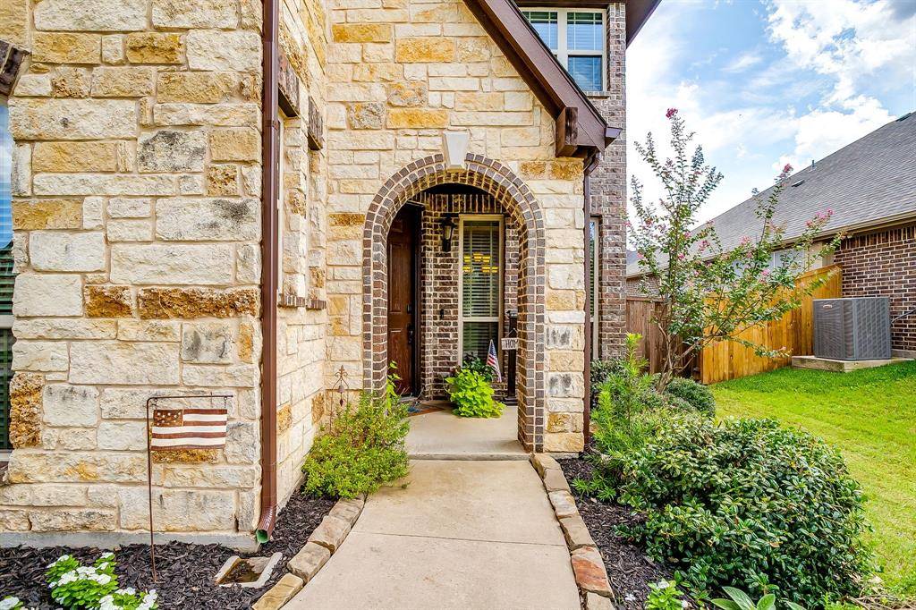 1134 Destrehan Drive, Burleson, TX 76028