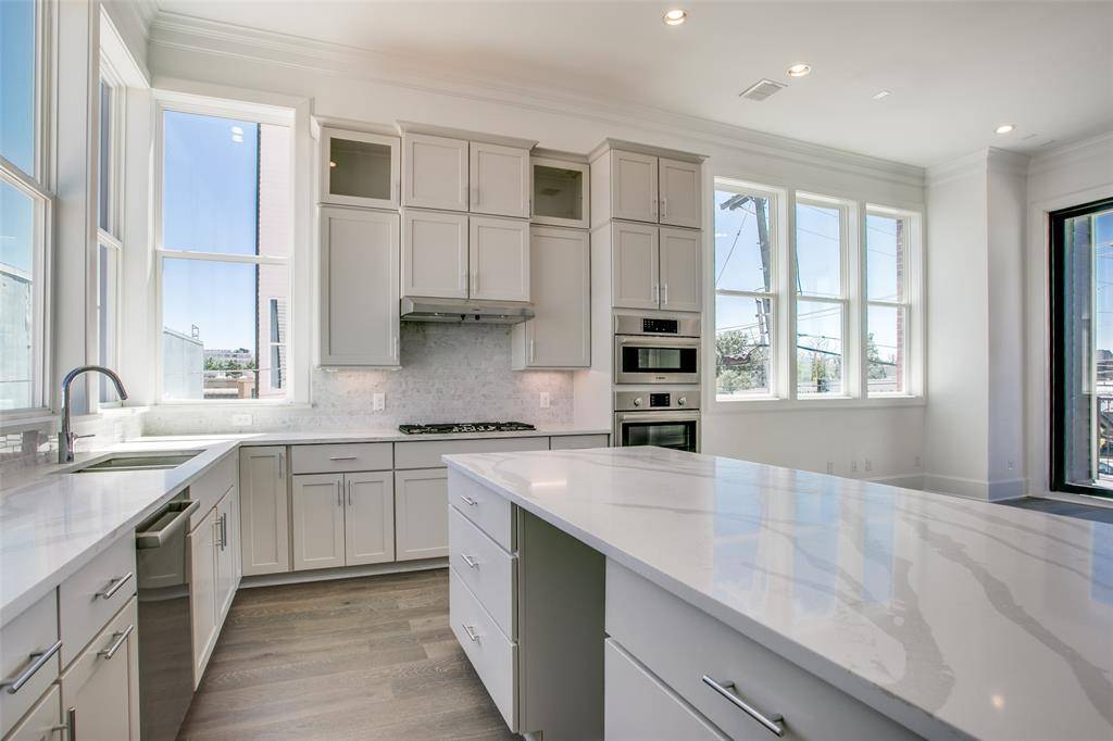207 Carroll Street, Fort Worth, TX 76107