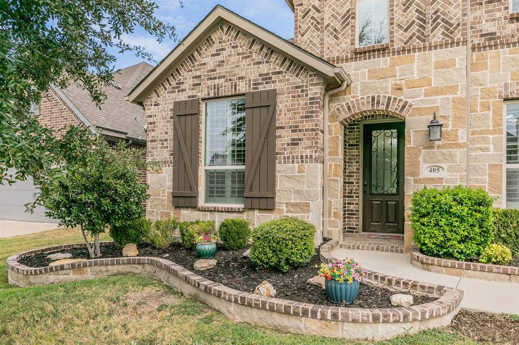 405 Marbrook Court, Fort Worth, TX 76131