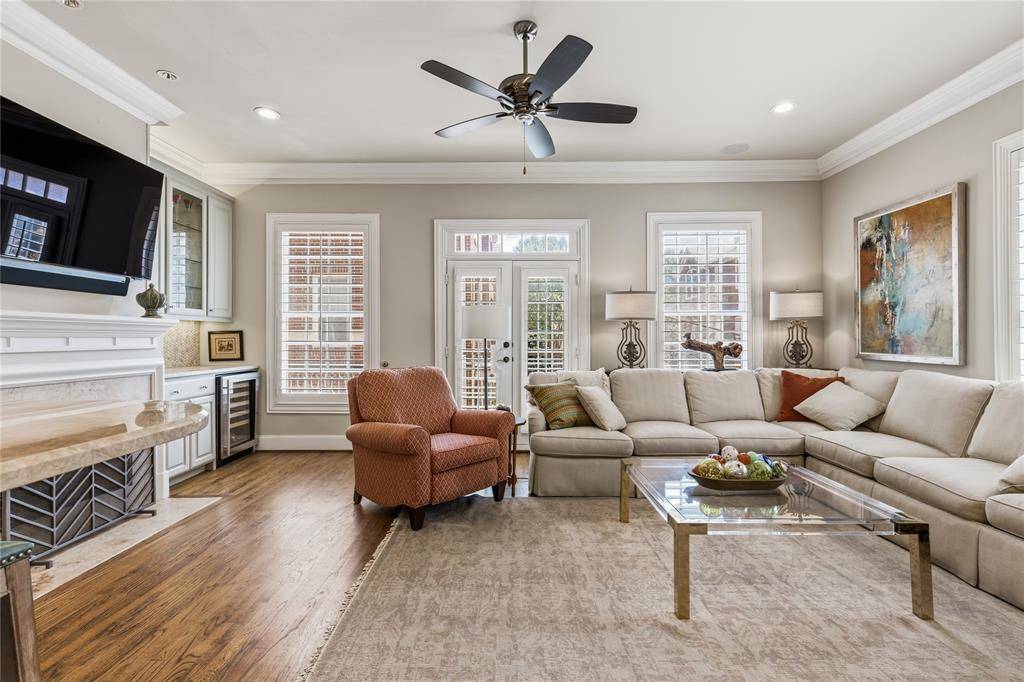 2838 State Street, Dallas, TX 75204