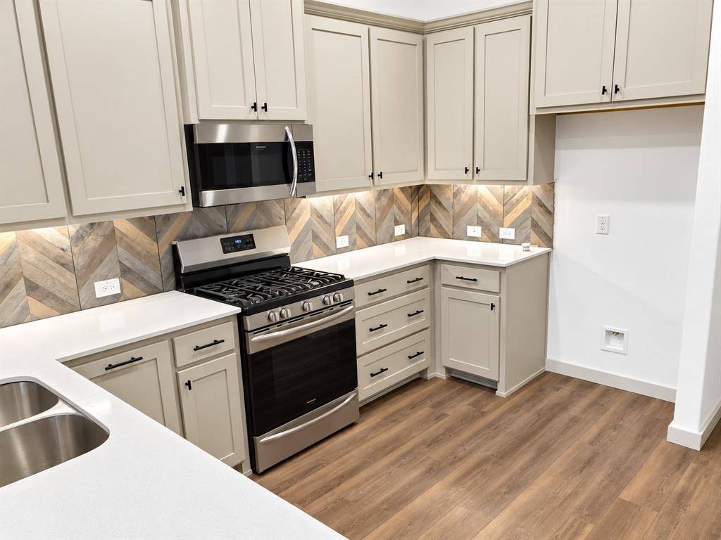 6429 Iron Horse Boulevard, North Richland Hills, TX 76180