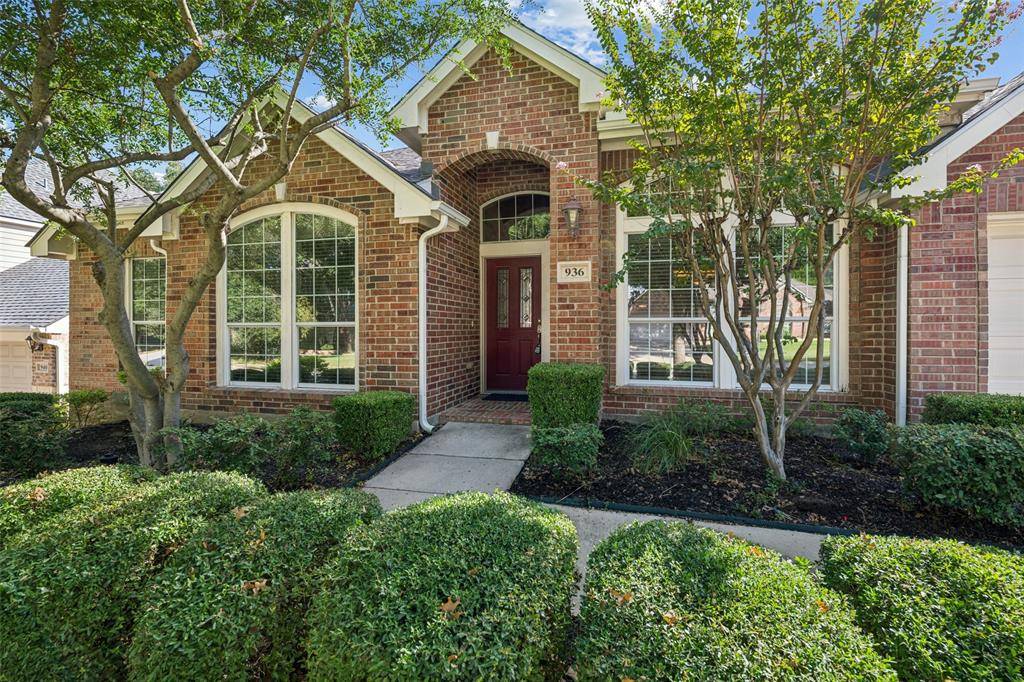 936 Water Oak Drive, Grapevine, TX 76051
