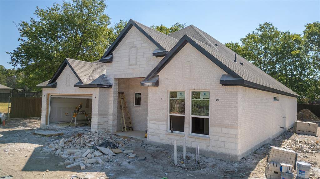513 Armstrong Road, Seagoville, TX 75159