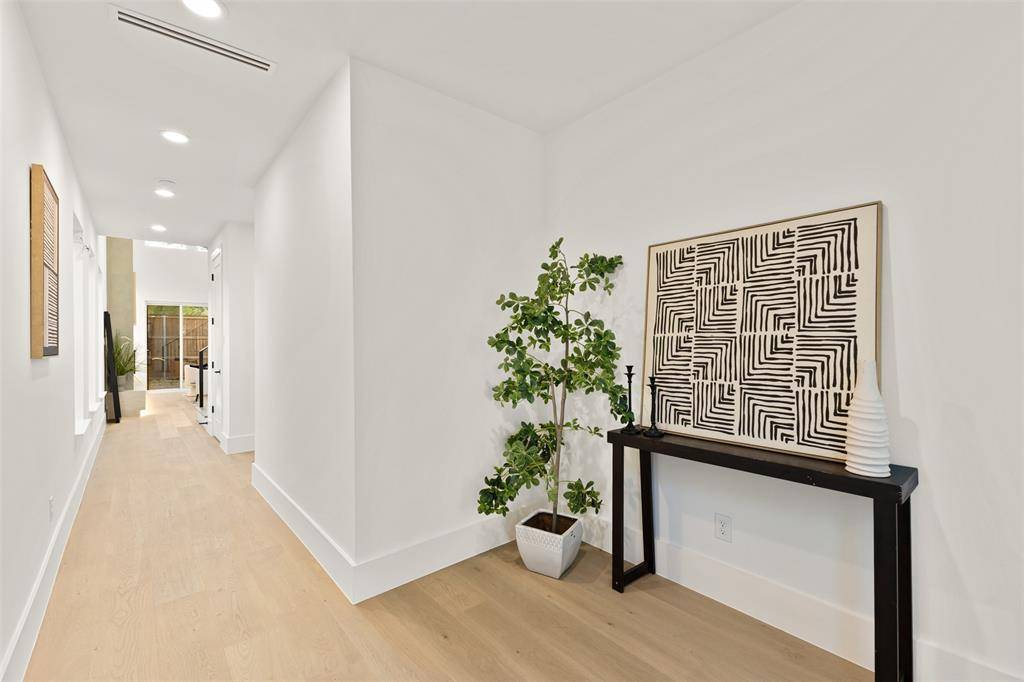 433 Cleaves Street, Dallas, TX 75203