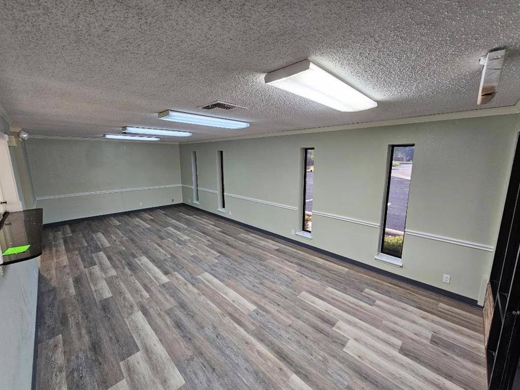 900 Whitehead Drive, Granbury, TX 76048