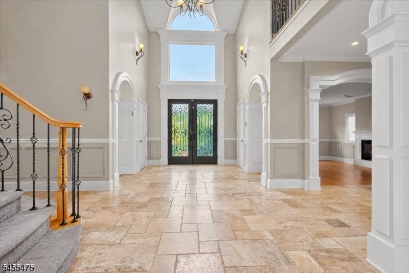 412 Valley View Ave, Paramus Boro, NJ 07652