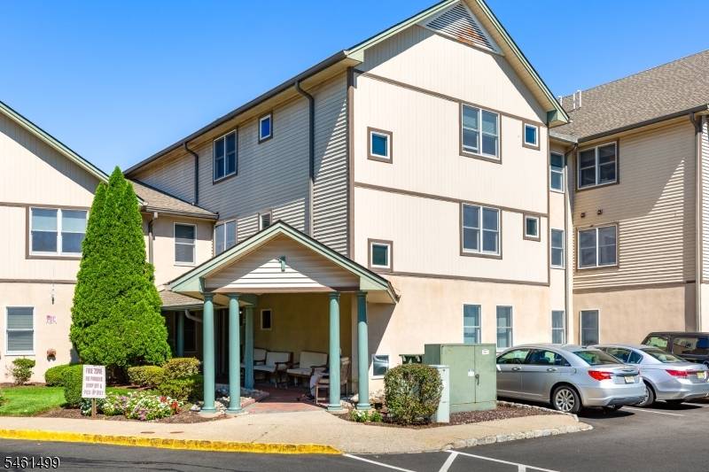 83 Park Edge condo #3C, Berkeley Heights Twp., NJ 07922