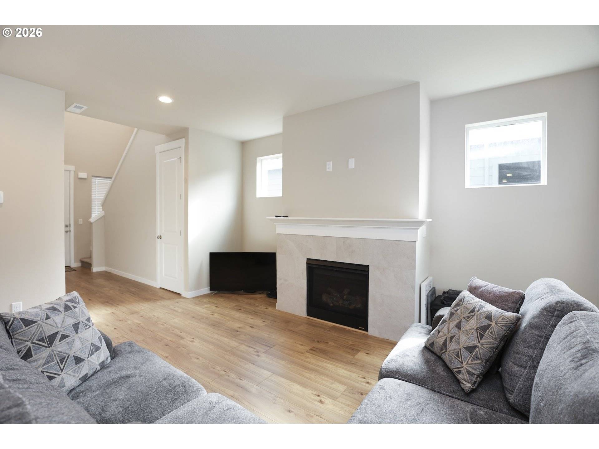 2437 W 8TH AVE, Junction City, OR 97448