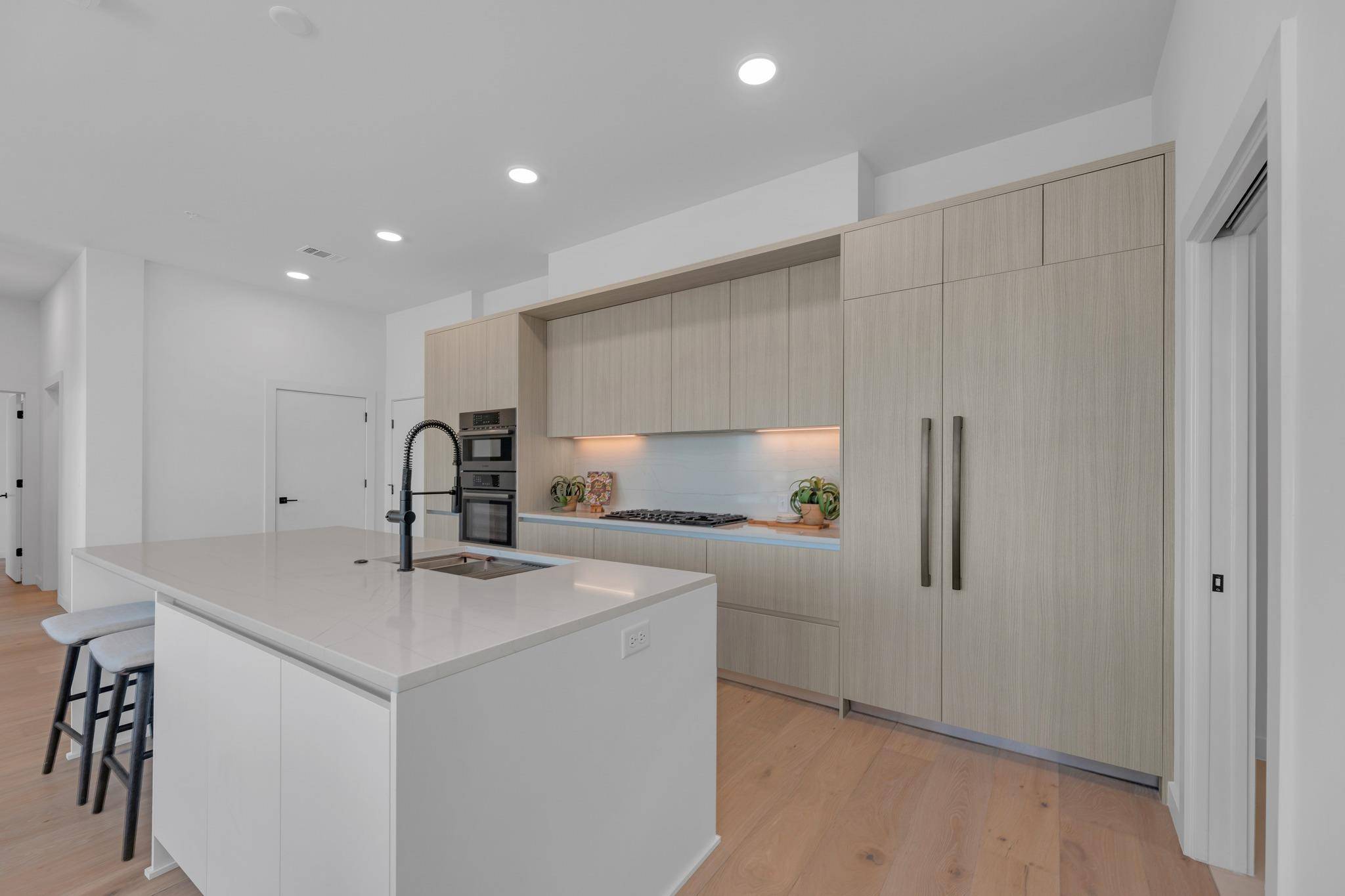 2209 S 1st ST #403, Austin, TX 78704