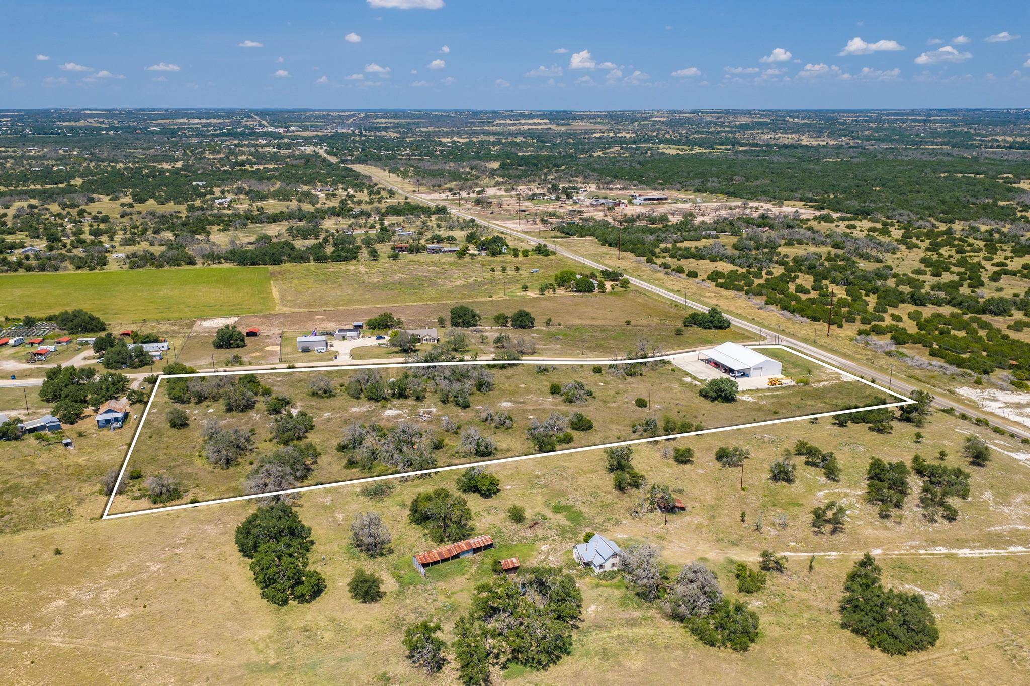 139 Sky TRL, Harper, TX 78631
