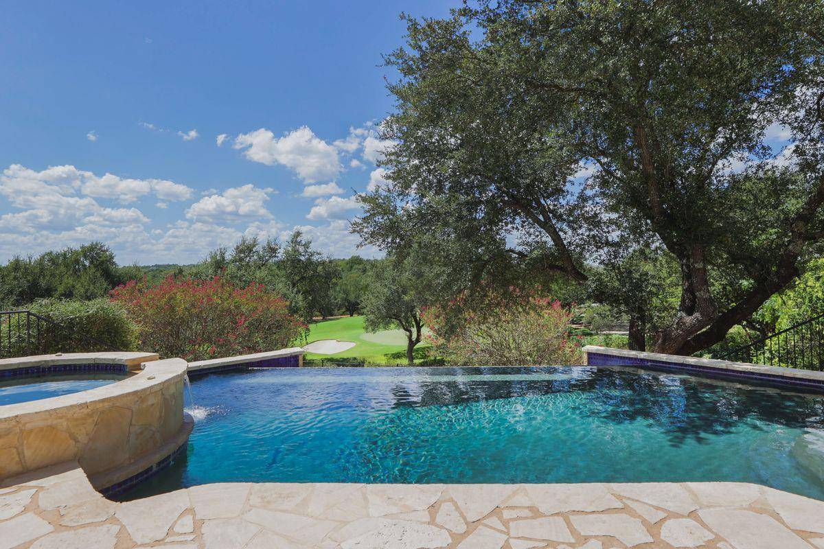 8513 Chalk Knoll DR, Austin, TX 78735