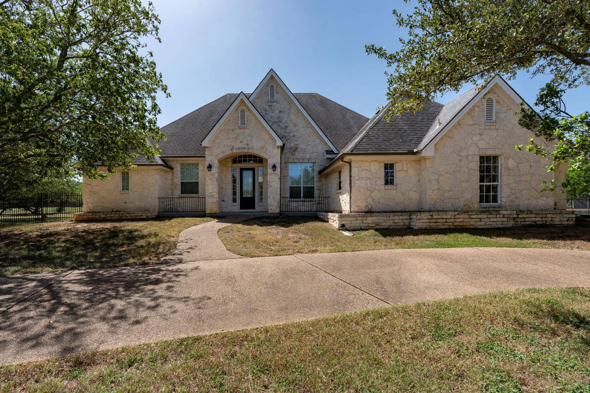 285 W Overlook Mountain RD, Buda, TX 78610