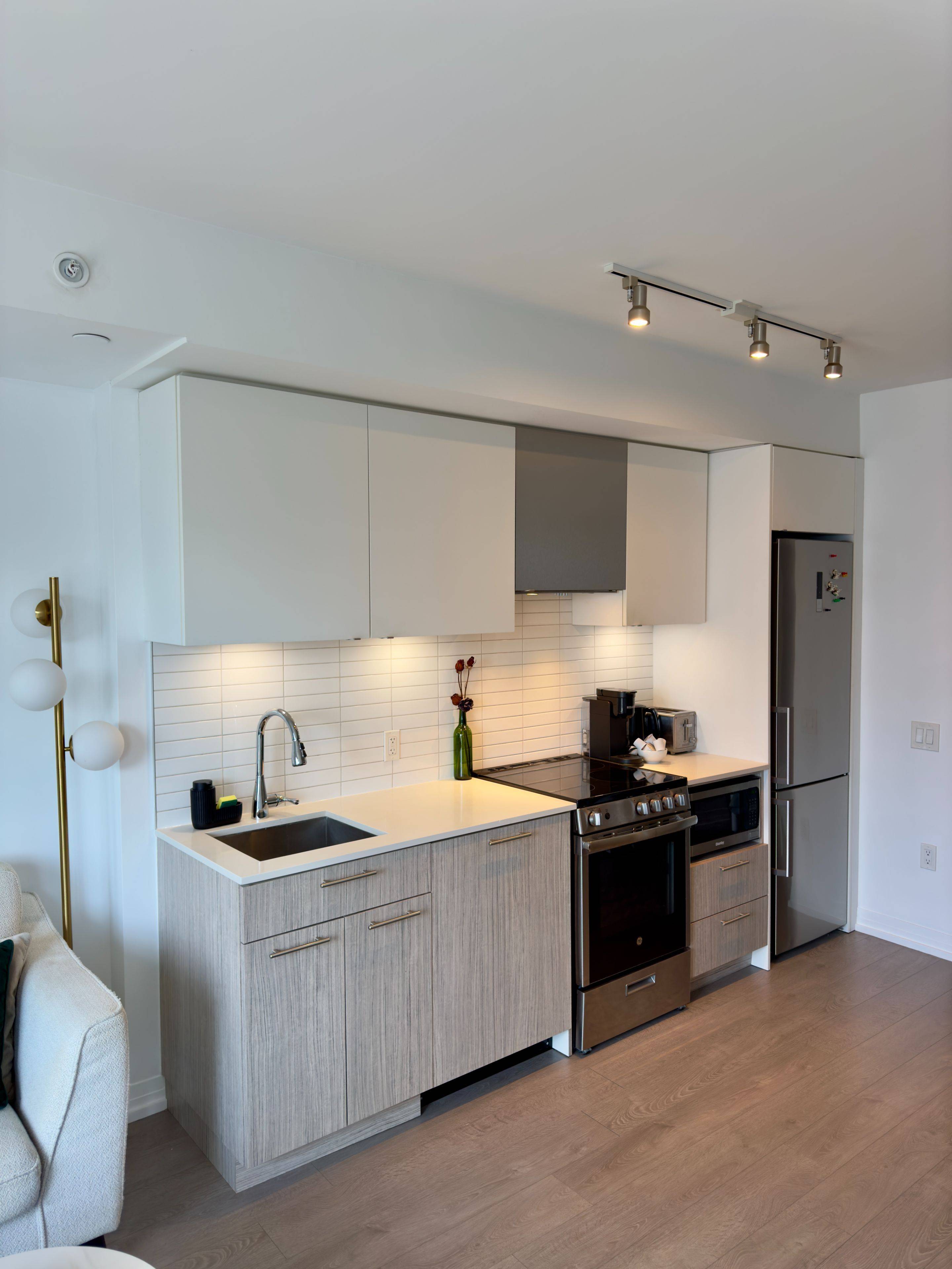 251 Jarvis ST #4808, Toronto C08, ON M5B 0C3