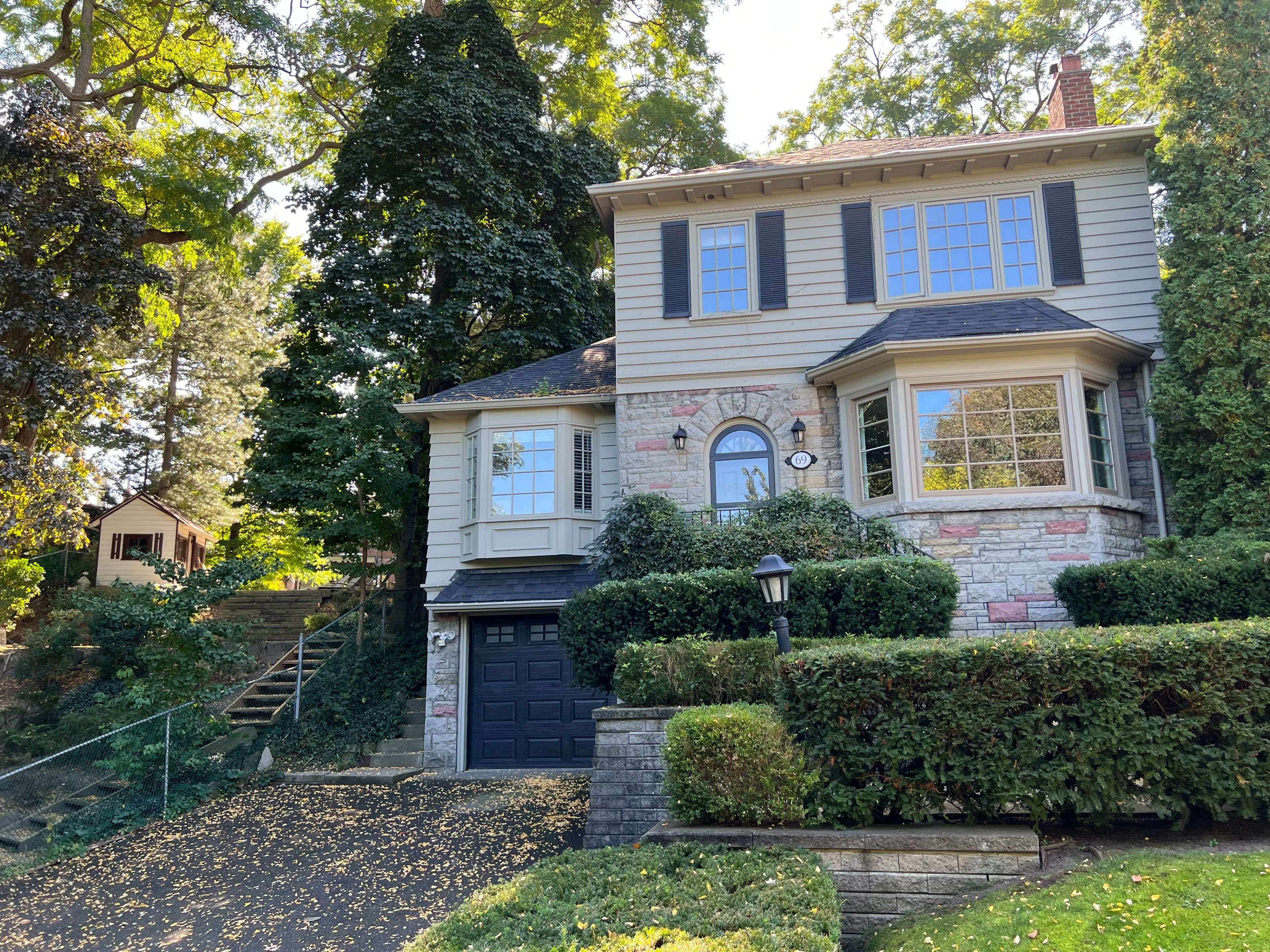 69 Strathgowan AVE, Toronto C04, ON M4N 1C1