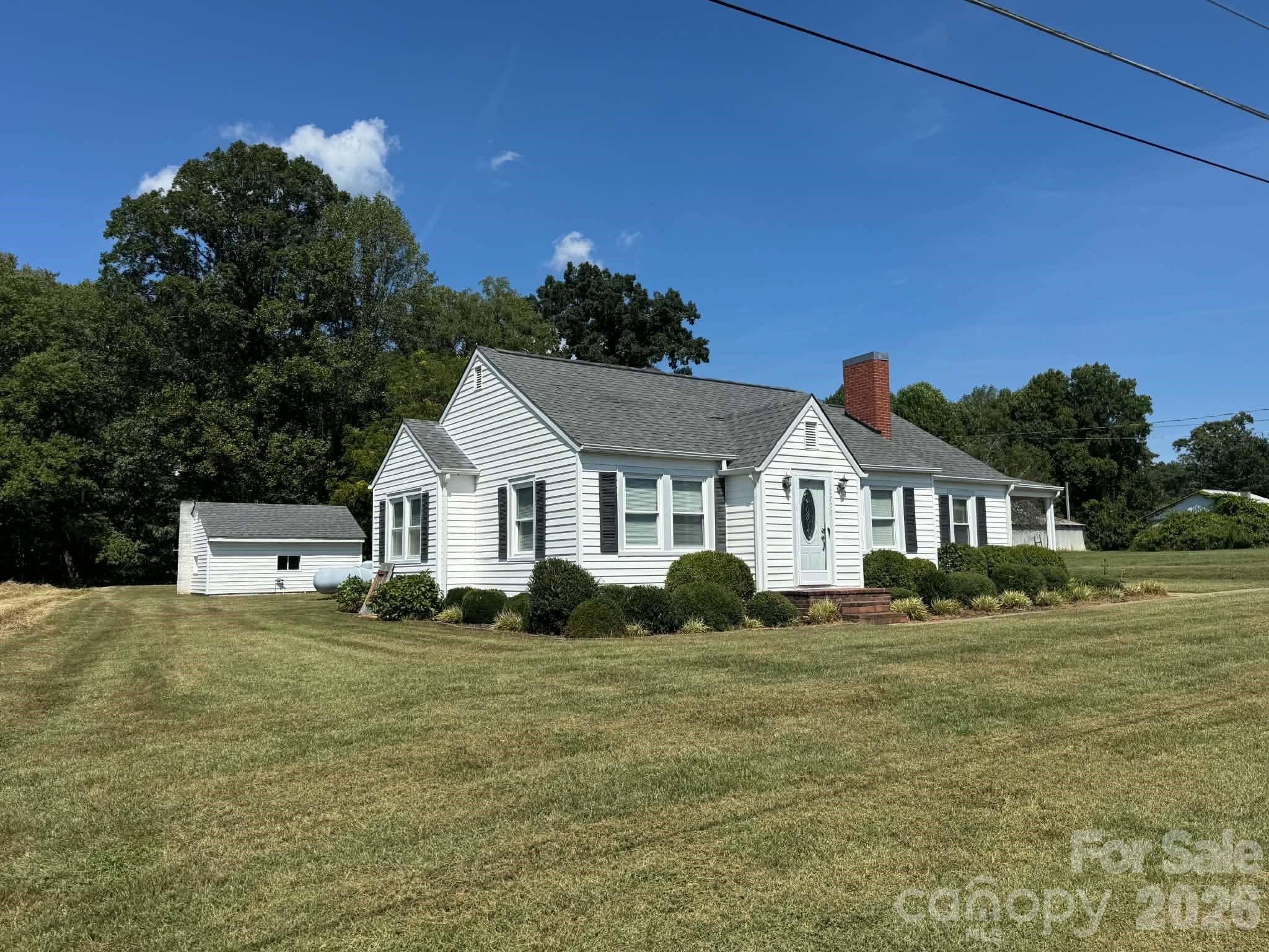 2709 Murray RD, State Road, NC 28676