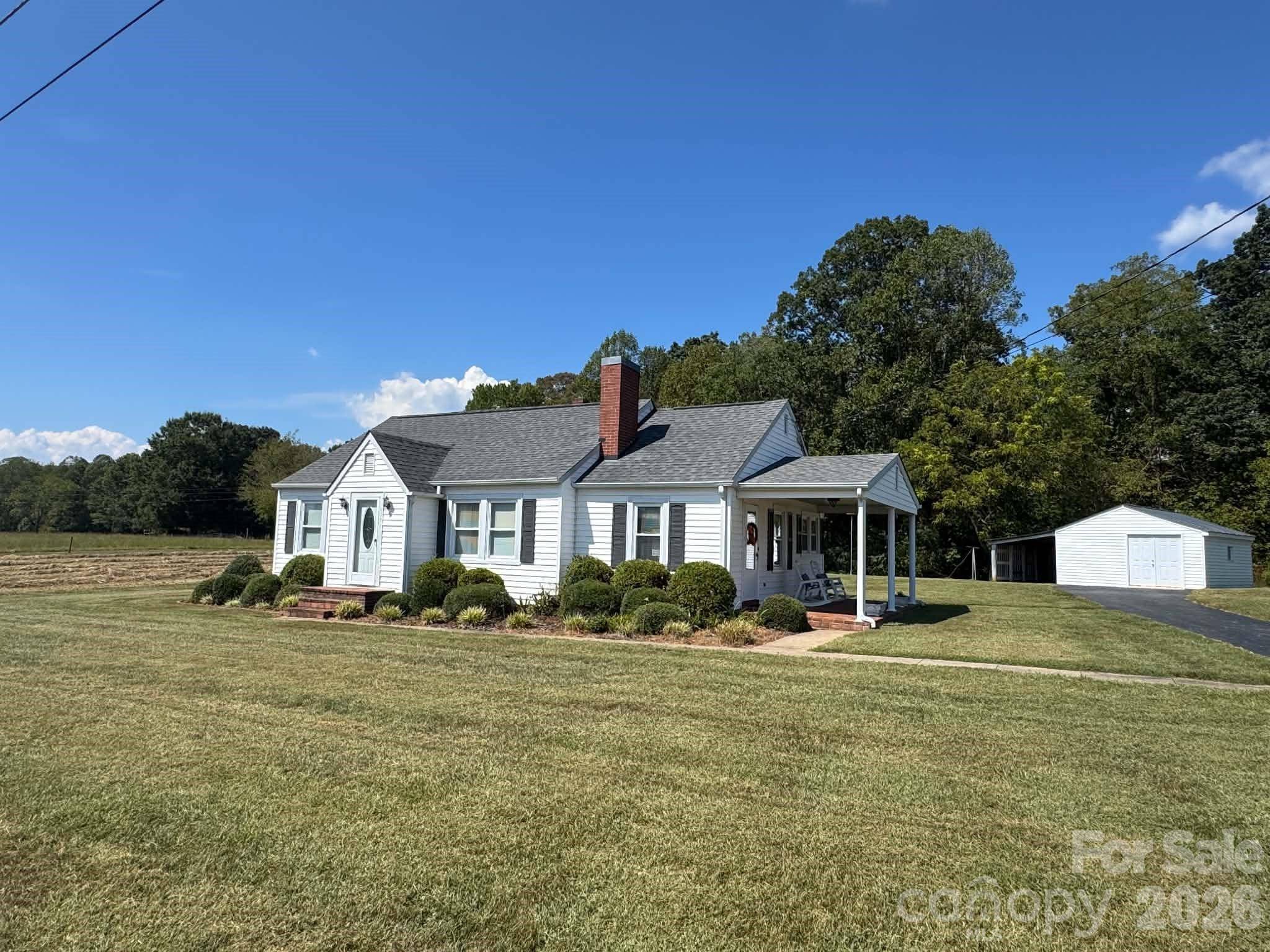 2709 Murray RD, State Road, NC 28676