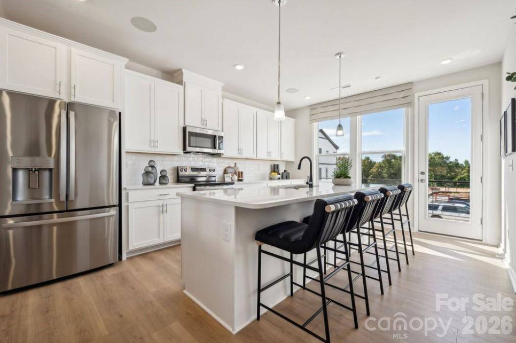 2021 Hawksworth LN, Charlotte, NC 28262