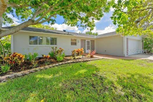 344 CROSSWINDS DR, Palm Harbor, FL 34683