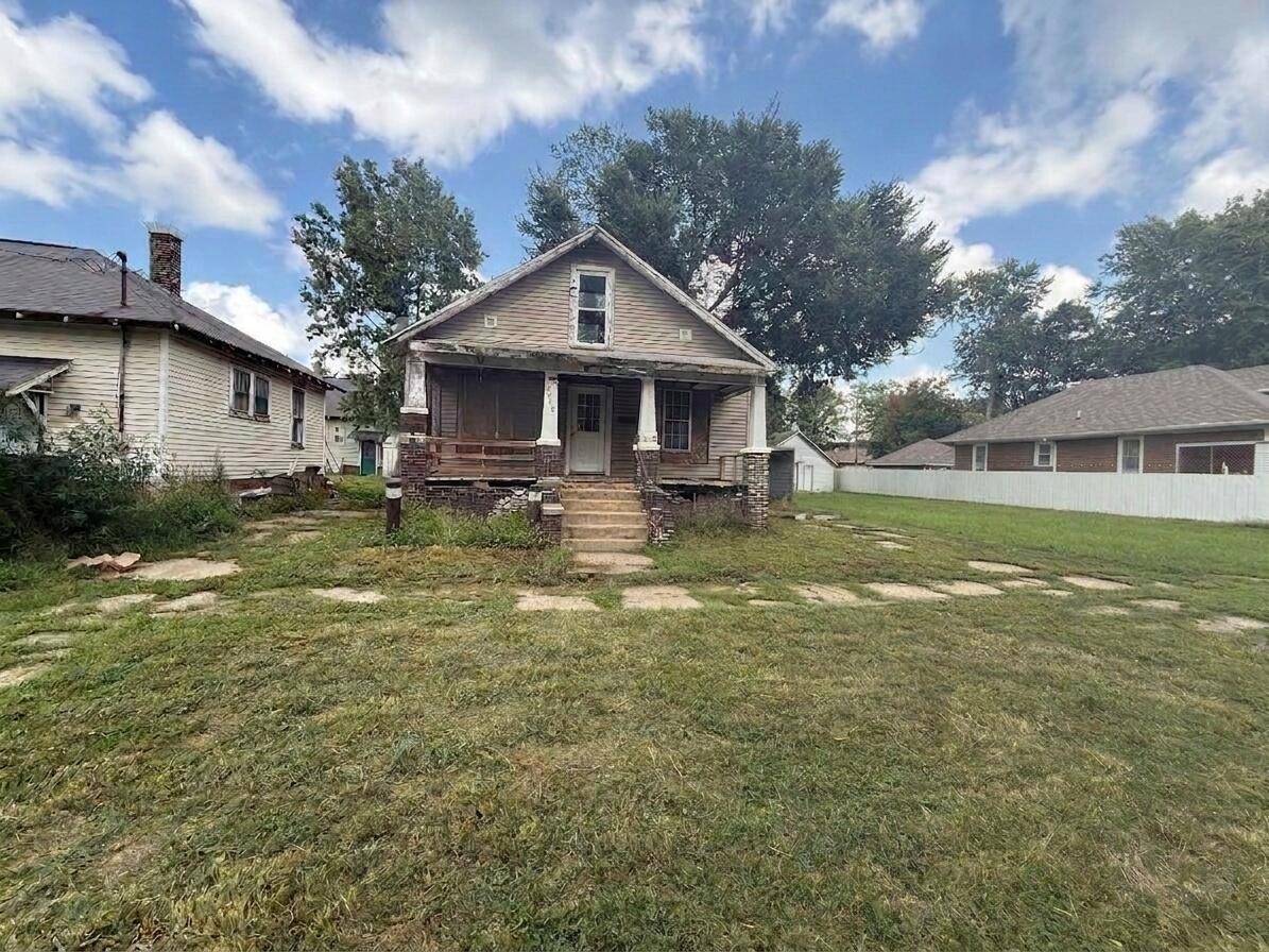 2516 Pine AVE, Mattoon, IL 61938