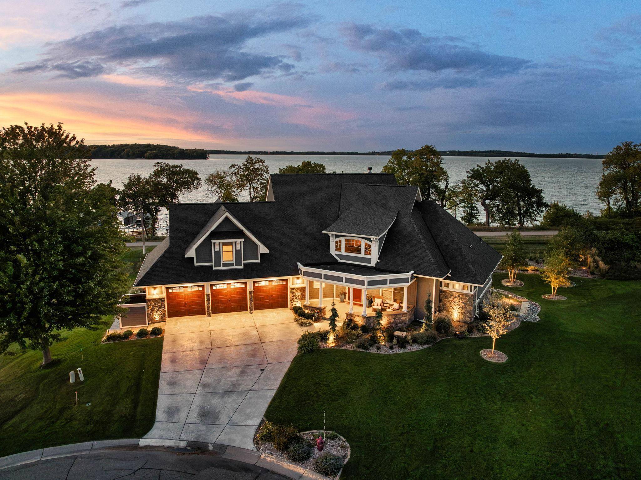 854 Beach RD, Waconia, MN 55387