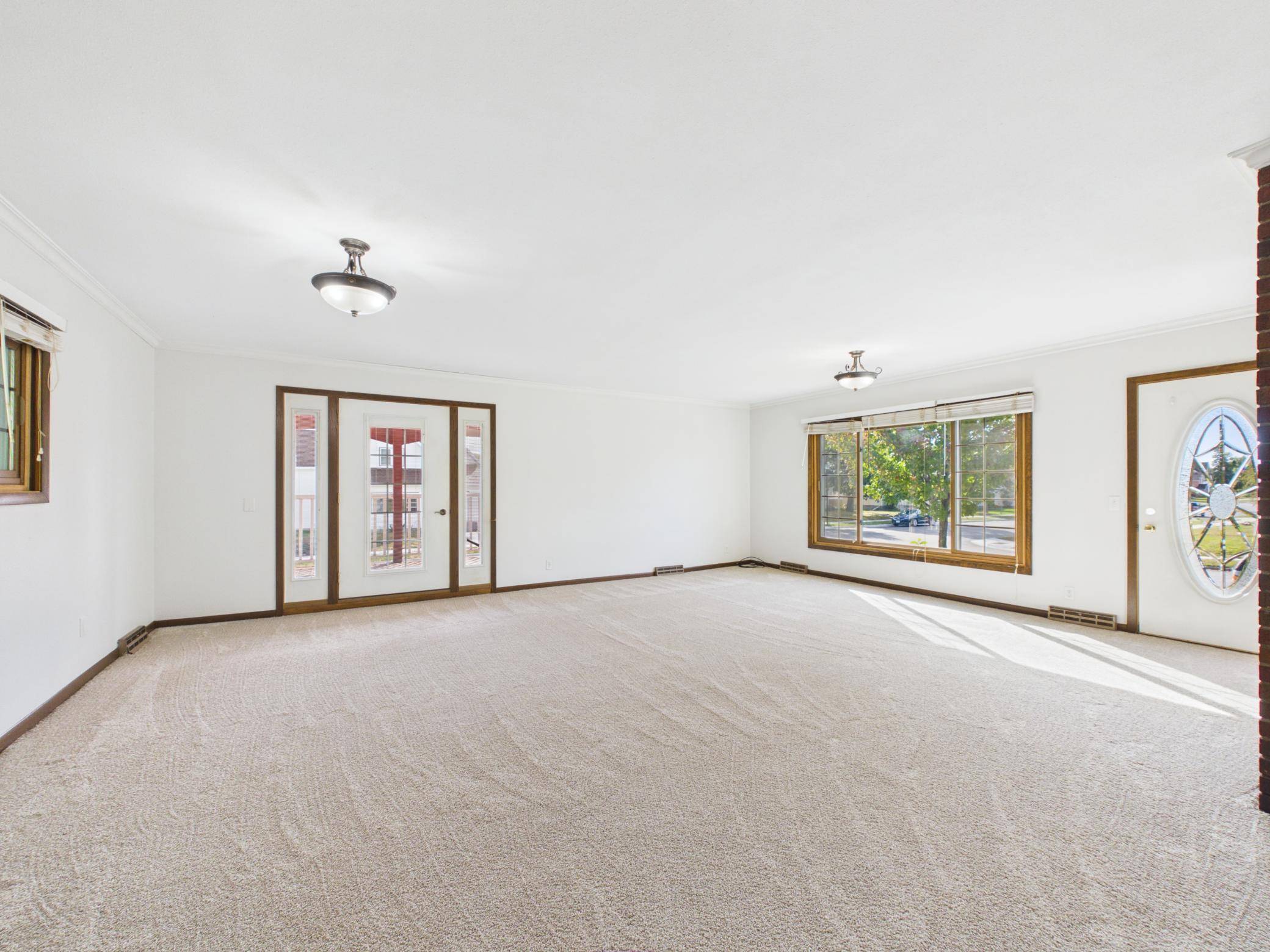 404 5th ST S, Sauk Centre, MN 56378
