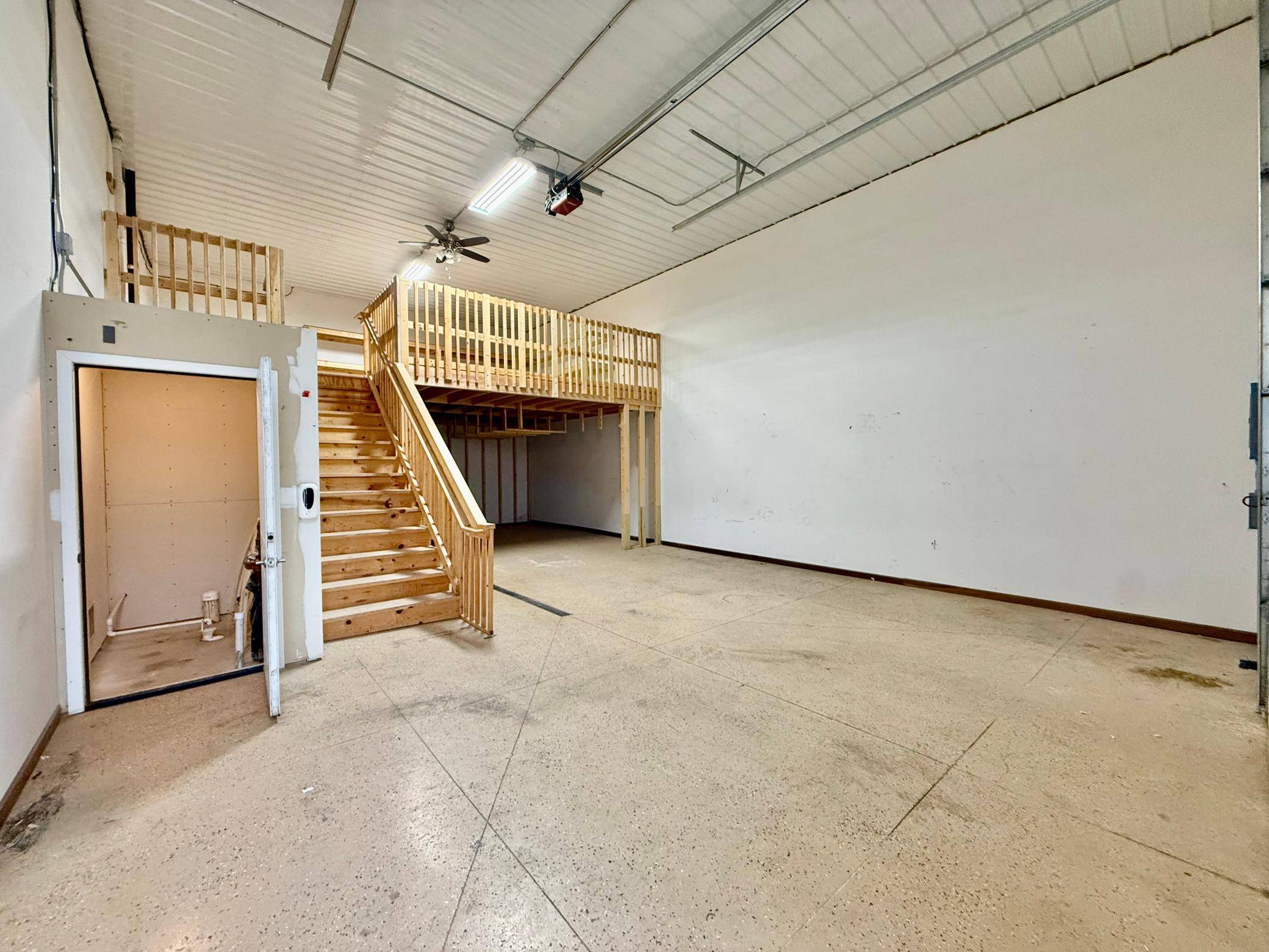 1064 S Victory DR #A, Mankato, MN 56001