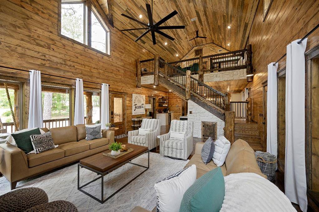 123 KING PINE LN, Broken Bow, OK 74728