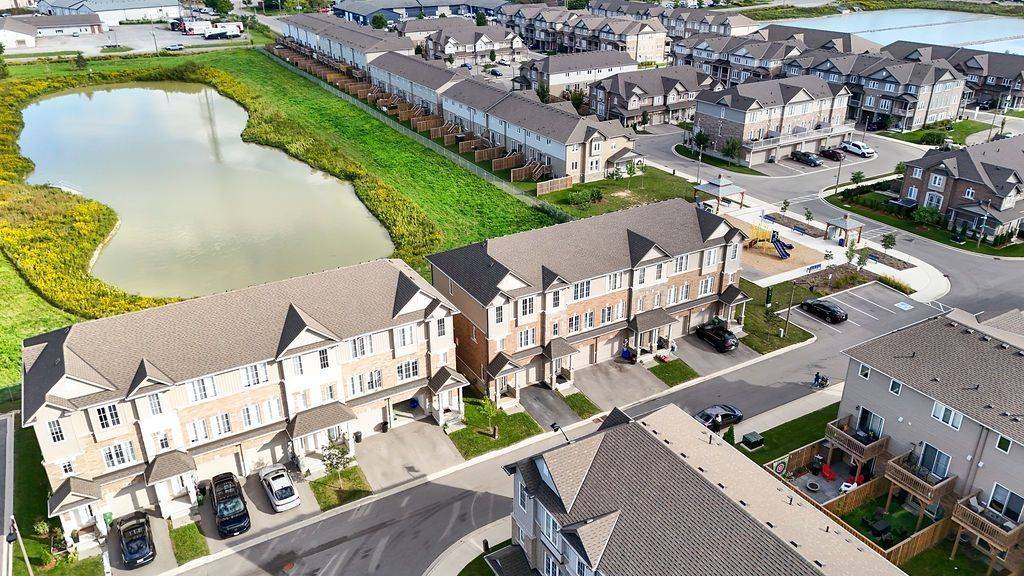 28 Canary Grass BLVD, Hamilton, ON L0R 1P0