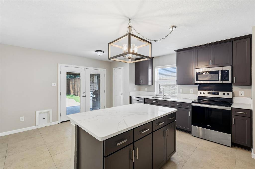 3520 Cattlebaron Drive, Fort Worth, TX 76262