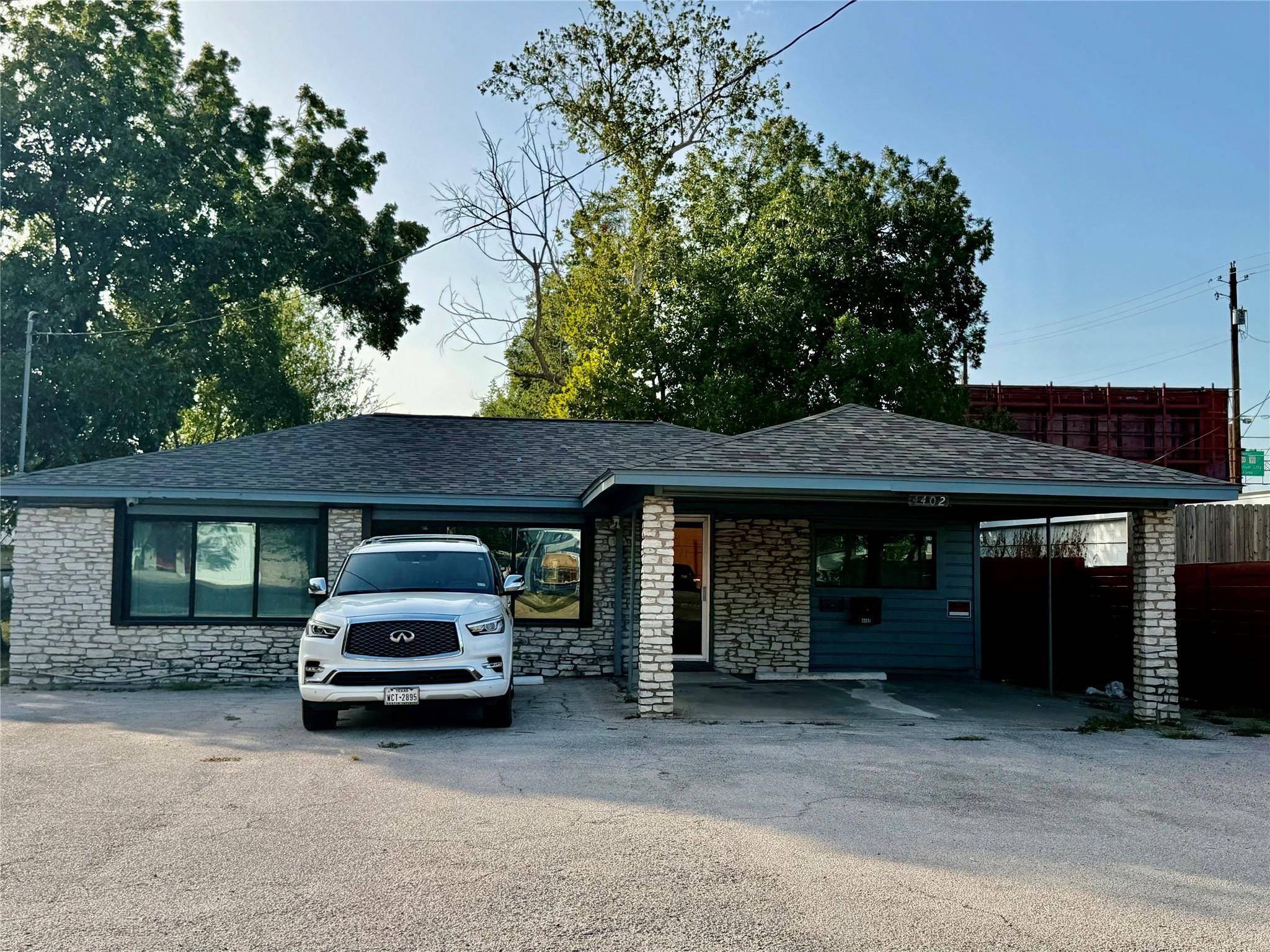 4402 MERLE DR, Austin, TX 78745