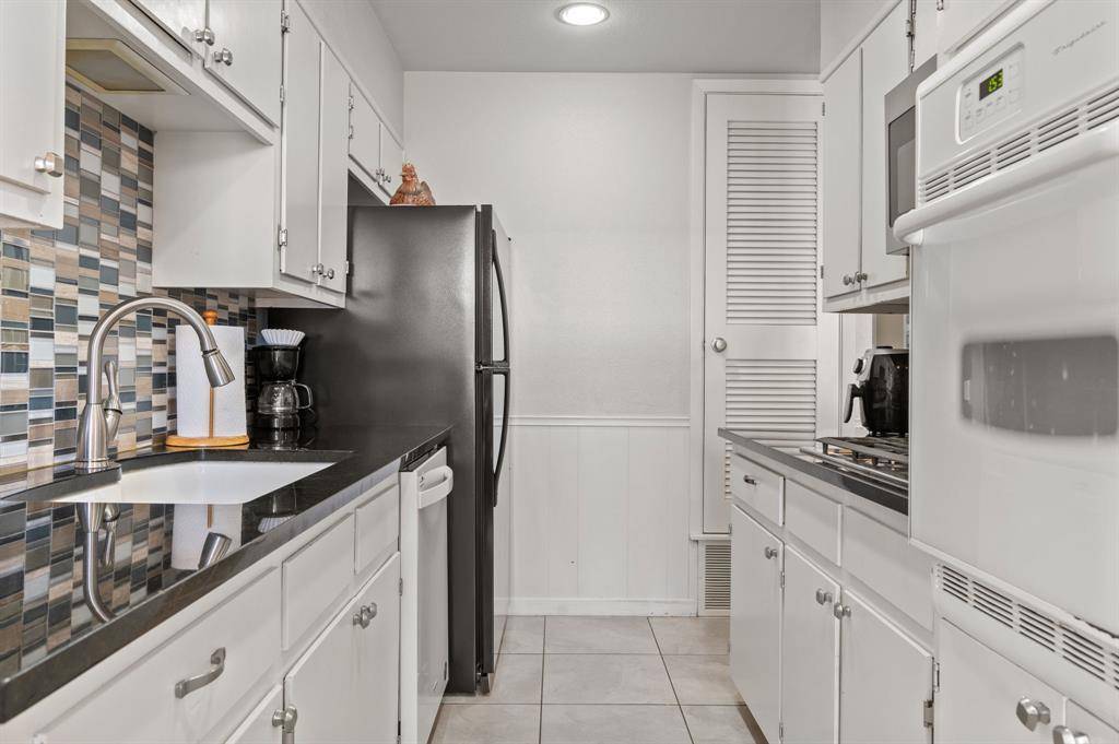 2712 Thrushwood DR #A, Austin, TX 78757