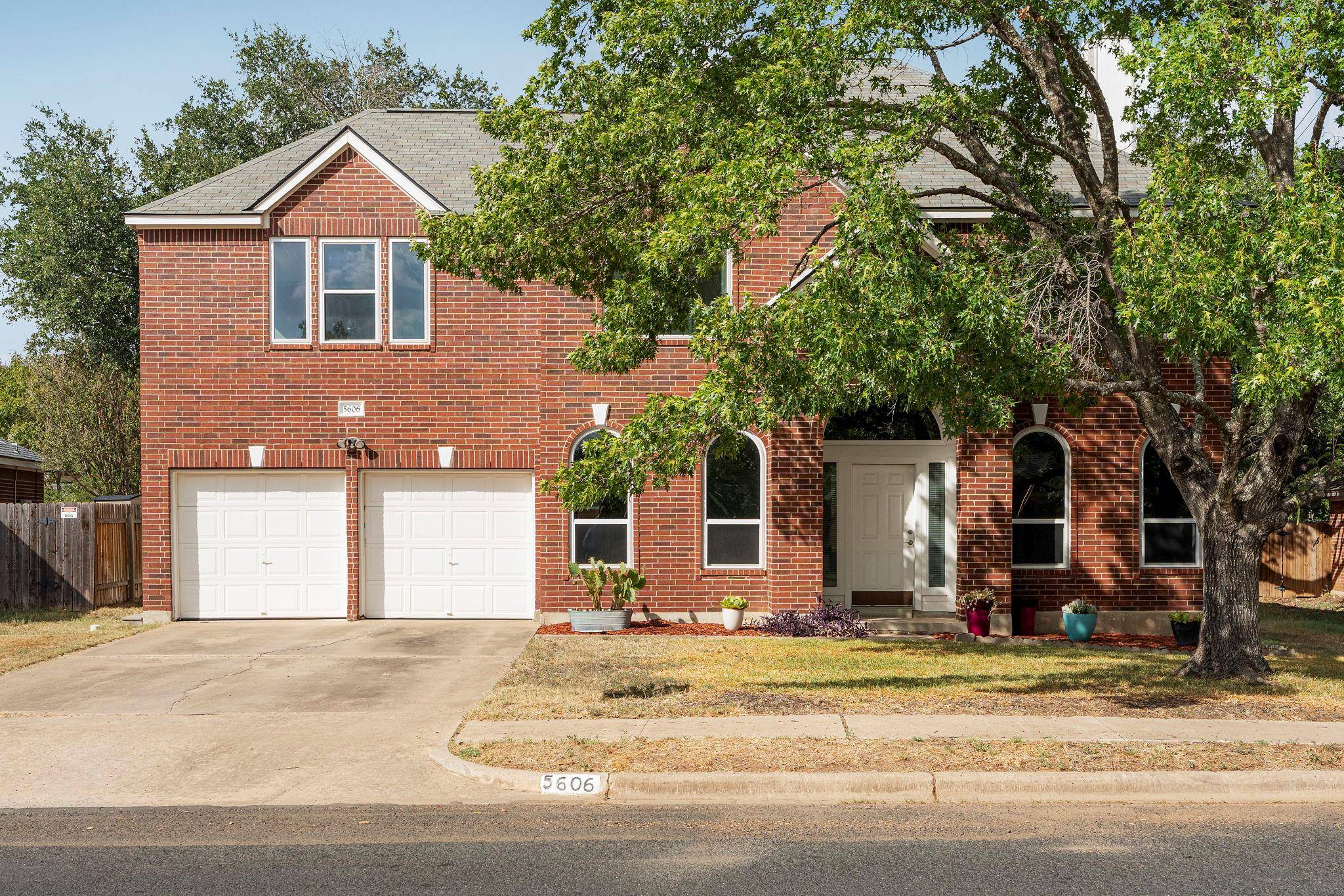 5606 Kayview DR, Austin, TX 78749