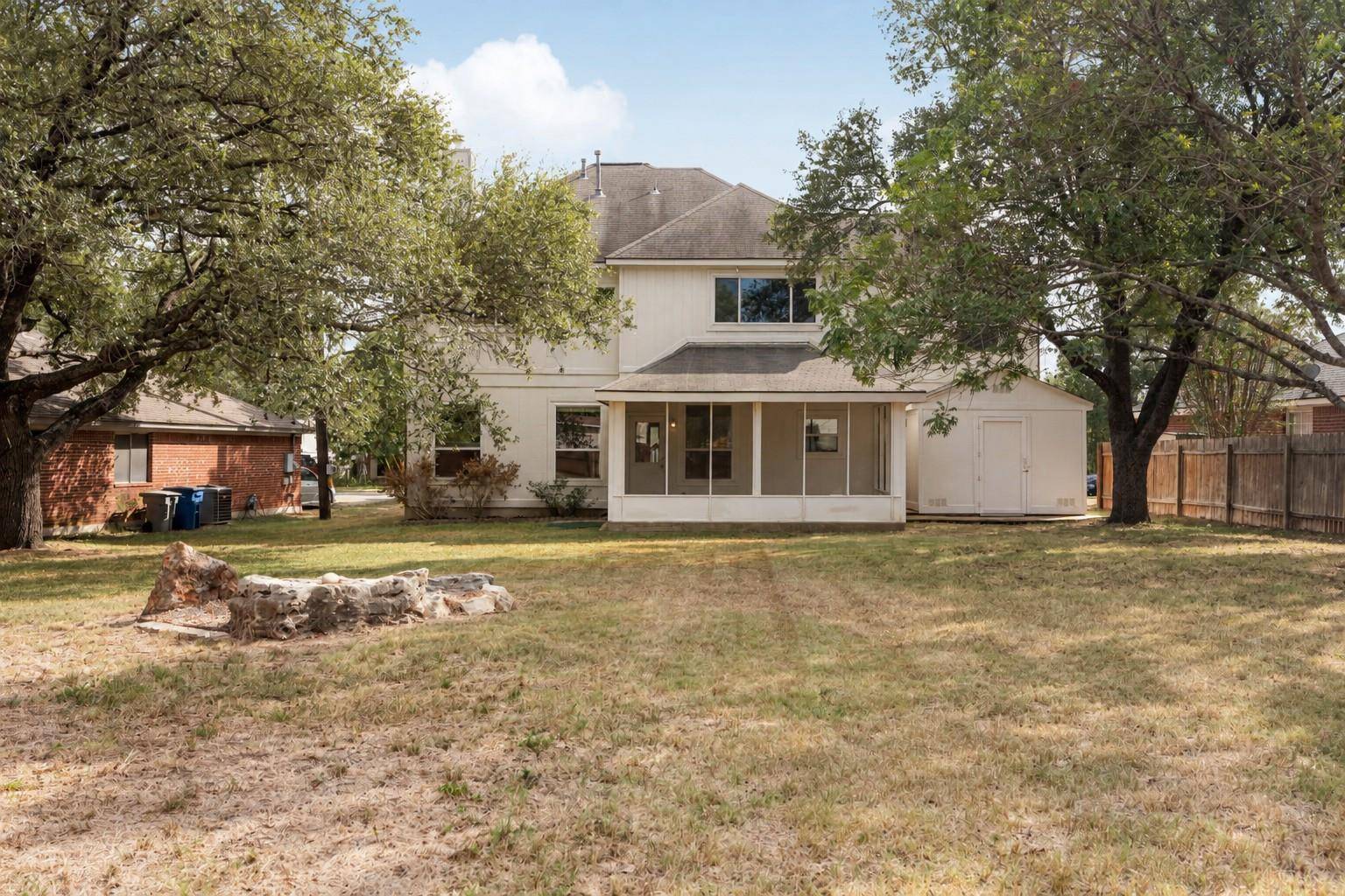 5606 Kayview DR, Austin, TX 78749