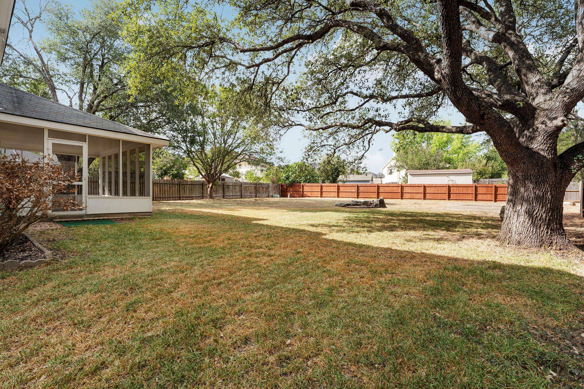 5606 Kayview DR, Austin, TX 78749