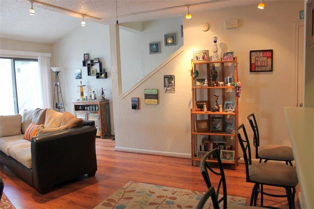 2506 Thornton RD #B, Austin, TX 78704
