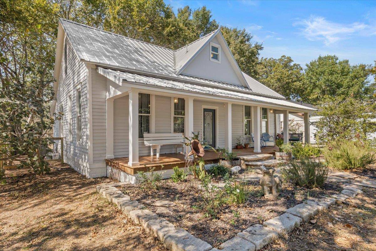 503 Wilkes ST, Smithville, TX 78957