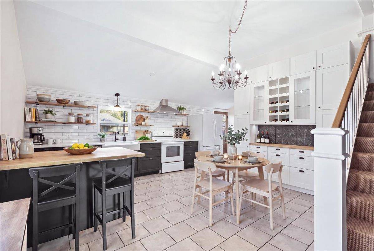 503 Wilkes ST, Smithville, TX 78957