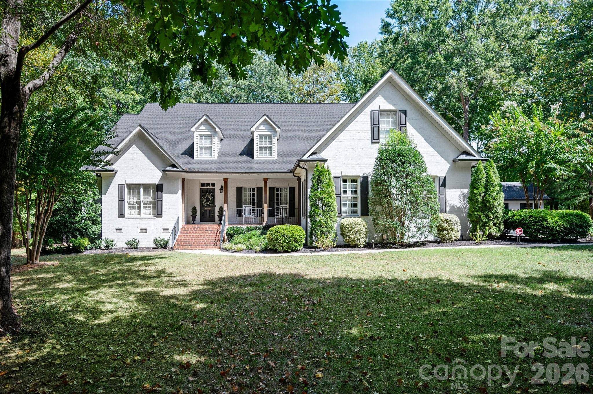 611 Pacer LN, Waxhaw, NC 28173