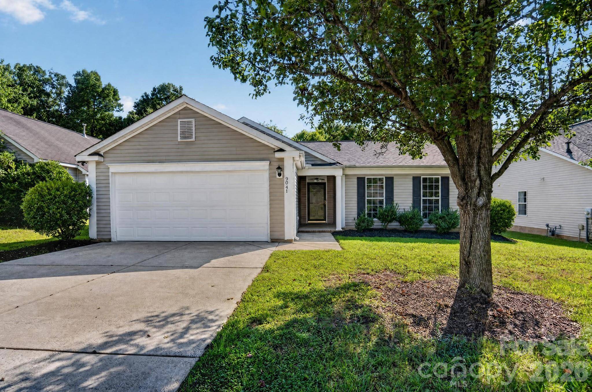 9041 Foggy Meadow DR, Charlotte, NC 28269