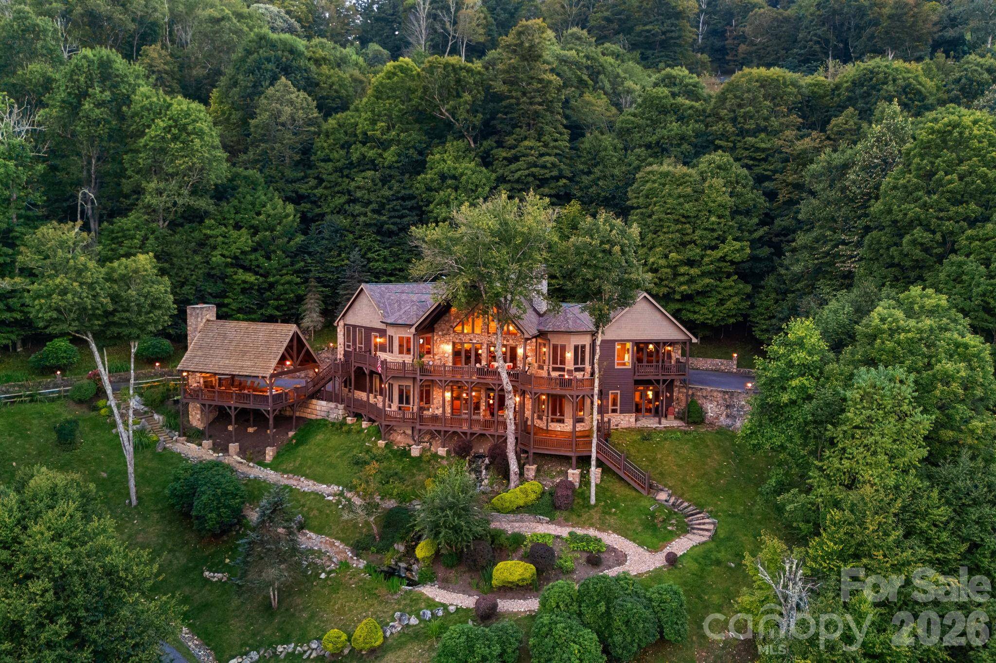 640 Overlook DR, Mars Hill, NC 28754